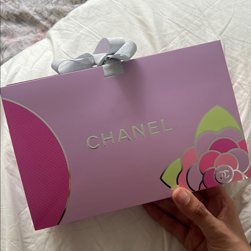 Chanel origami